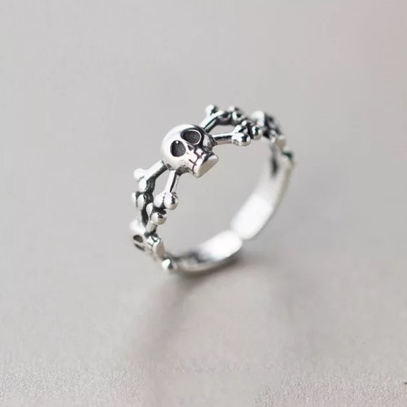 New Sterling Silver 925 Skull & Bones Ring - Picture 7 of 7